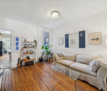 For Lease - 246 Montrose Avenue, Toronto, Ontario - Photo 2