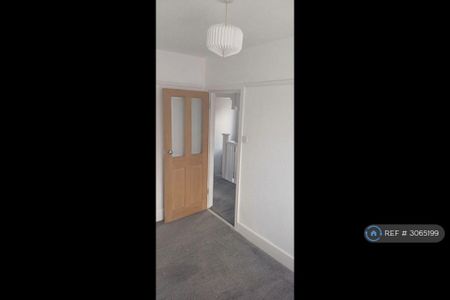 2 bedroom maisonette to rent - Photo 5