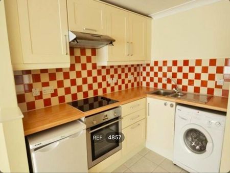 1 bedroom flat to rent - Photo 3