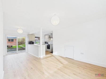 2 bedroom semi-detached house to rent - Photo 4