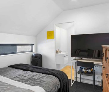 Architecturally Designed Home - Photo 1