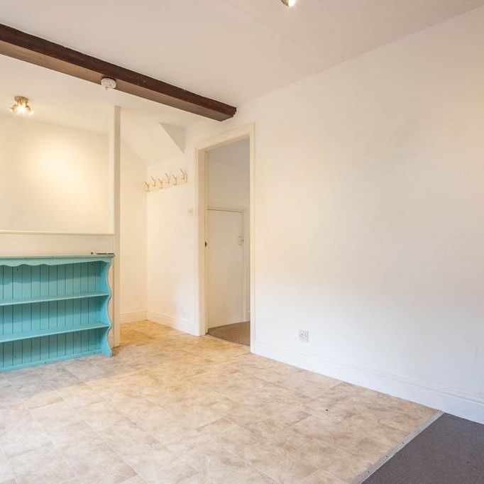 3 bedroom barn conversion to rent - Photo 1