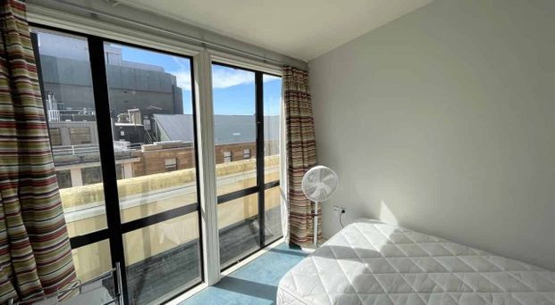 Executive 1 bedroom penthouse CBD apartment - Photo 1