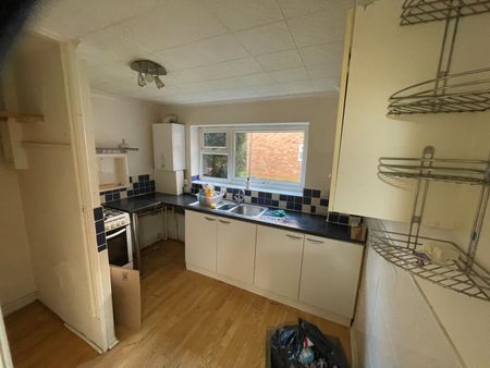 2 Bed Flat, Victoria Road, B27 - Photo 4