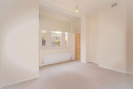 2 bedroom ground floor maisonette to rent - Photo 5