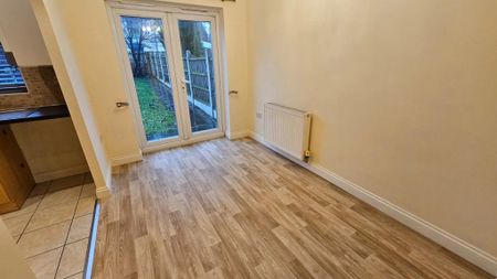 3 bedroom townhouse to rent - Photo 2