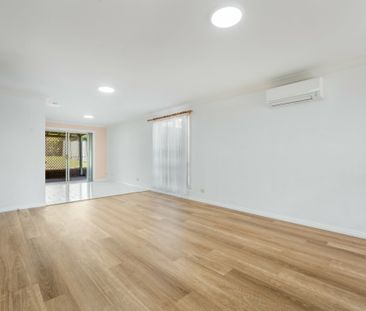 2/8 Owen Stanley Rd, Glenfield NSW - Photo 1