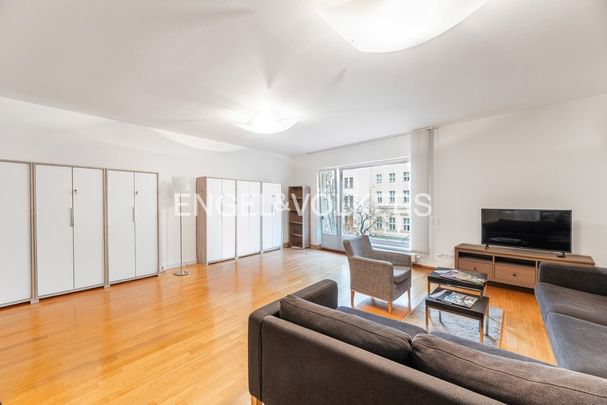 Apartment for rent, 4+kk - 3 bedrooms, 130m - Photo 1