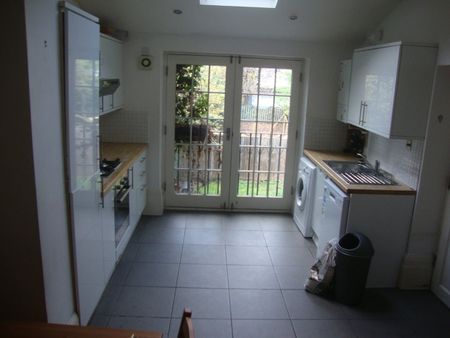 1 Bed Flat, Parkhurst Road, N7 - Photo 4