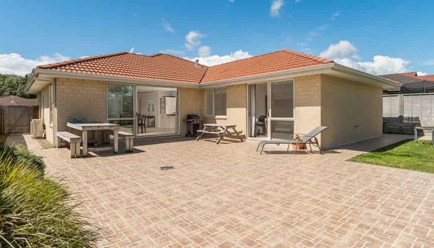 Spacious home in sought after location - Photo 1