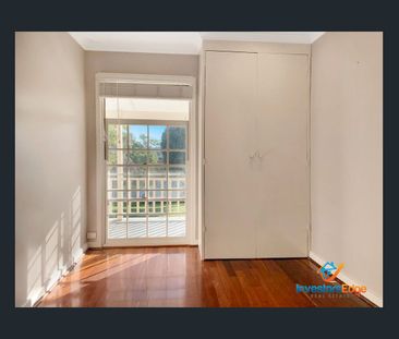 Charming and Peaceful 3-Bedroom Home in the heart of Duncraig! - Photo 3