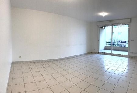 Location Appartement 3 pièces 70m² VALENCE 26000 - Photo 3