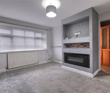 3 bedroom end of terrace house to rent - Photo 3