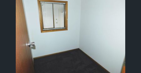 GREAT FAMILY HOME WITH FANTASTIC SHEDDING - Photo 2