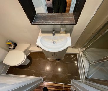 Studio Flat, Clarendon Road, CR0 - Photo 1