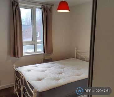 2 bedroom flat to rent - Photo 5