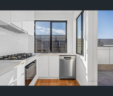 3/79 Summerhill Road, Reservoir, Vic 3073 - Photo 2