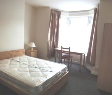 4 Bedroom Property - Photo 4