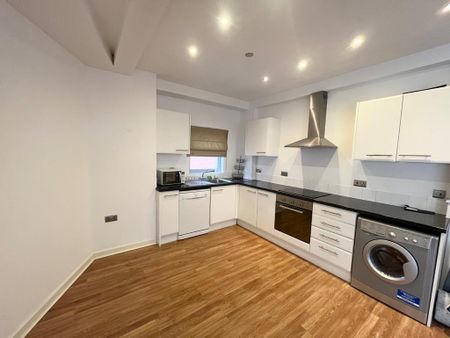 2 bedroom flat to rent - Photo 4