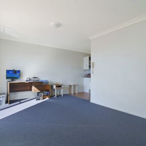 Walk to Everything - Resort Lifestyle in Southport - Photo 2