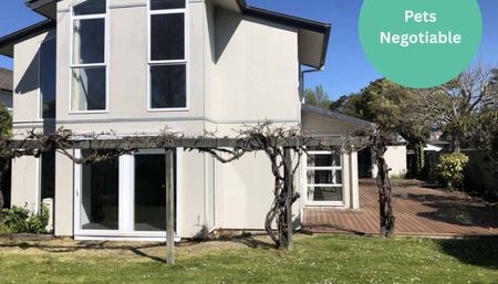 Spacious Family Living in Prime Ilam Location - Photo 5