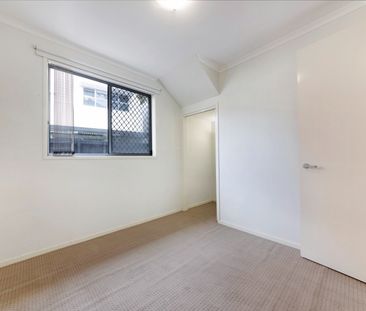 Home Sweet Home! Two bedroom House with Gas Cooking and Air Conditi... - Photo 2