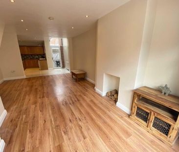 36 Hillfoot Street, Belfast, BT4 1PR - Photo 2