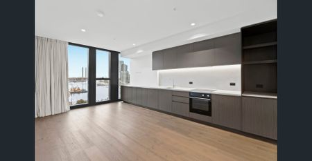 AUSTRALIAN LUXURY THAT FEELS LIKE HOME! - Photo 2