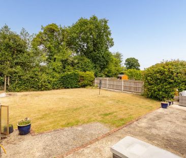 4 bedroom detached house to rent - Photo 2