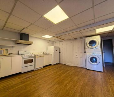 3 1/2 appartement près du métro, meublé à louer - Photo 2