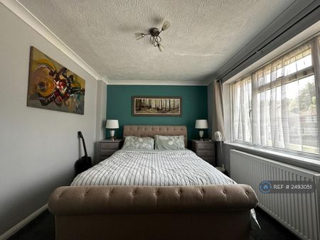 2 bedroom semi-detached house to rent - Photo 5