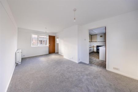 East Crescent - Photo 4