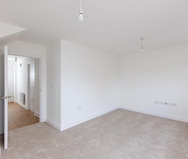 4 bedroom terraced house to rent - Photo 3