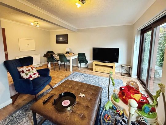 3 bedroom link detached house to rent - Photo 1