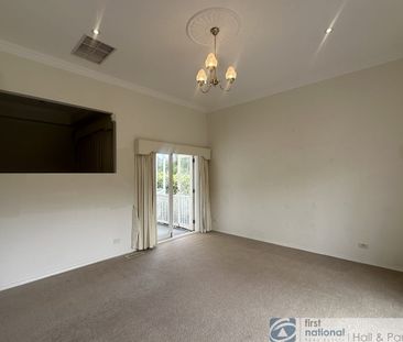 Spacious Split-Level Family Home in Prime Berwick Location - Photo 6