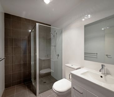 Chic City Living in Narrabundah - Photo 4