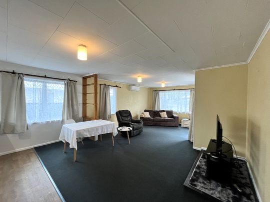 Kauri Street, Havelock North - Photo 1