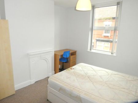 5 bedroom terraced house to rent - Photo 2