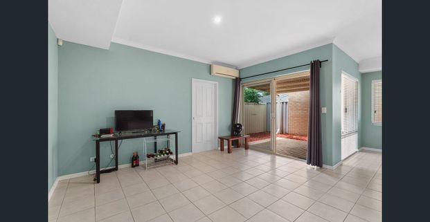 YES PLEASE! - Photo 1