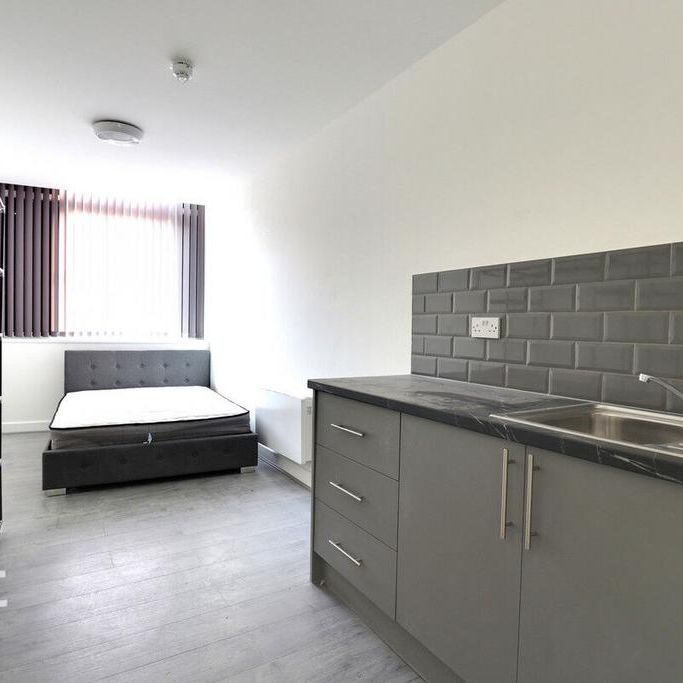 Studio to rent - Photo 1