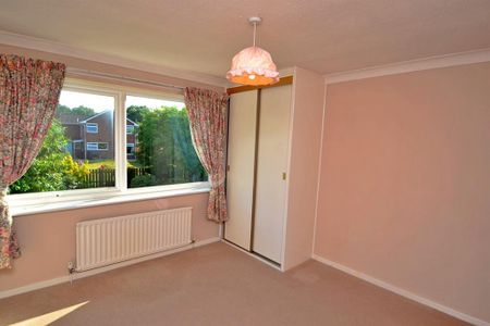 4 bedroom detached house to rent - Photo 5