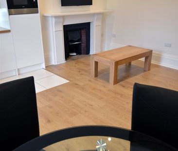 1 Bed Flat, Eldon Square, RG1 - Photo 3