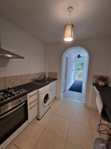 Room in a Shared House, Charlton Lane, SE7 - Photo 5