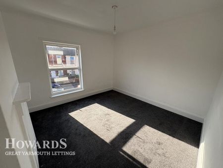3 bedroom terraced house to rent - Photo 5