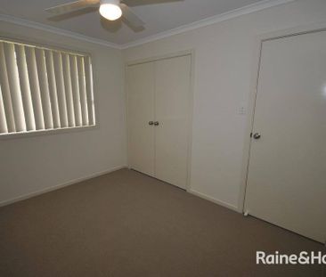 MODERN LIVING - Photo 2
