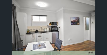 Fully Furnished Studio - Photo 5