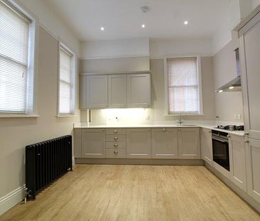 One Bedroom Apartment To Let in Belgrove Place - Photo 1