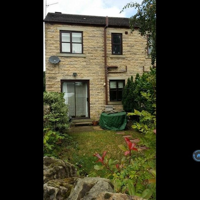 2 bedroom end of terrace house to rent - Photo 1