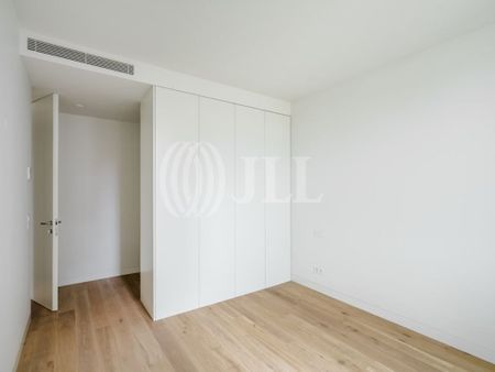 2 bedroom luxury Apartment for rent in Infante Santo (Prazeres), Lisbon - Photo 3