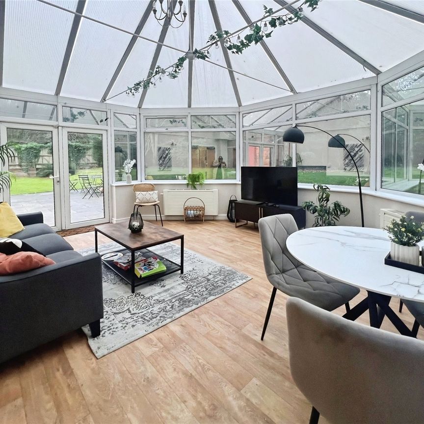 studio to rent Ravenstone, 7 St. Andrews Road, Droitwich, Worcestershire, WR9 - Photo 1